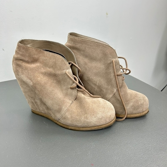 Dolce Vita Suede Laced Platform Wedges - Picture 1 of 7